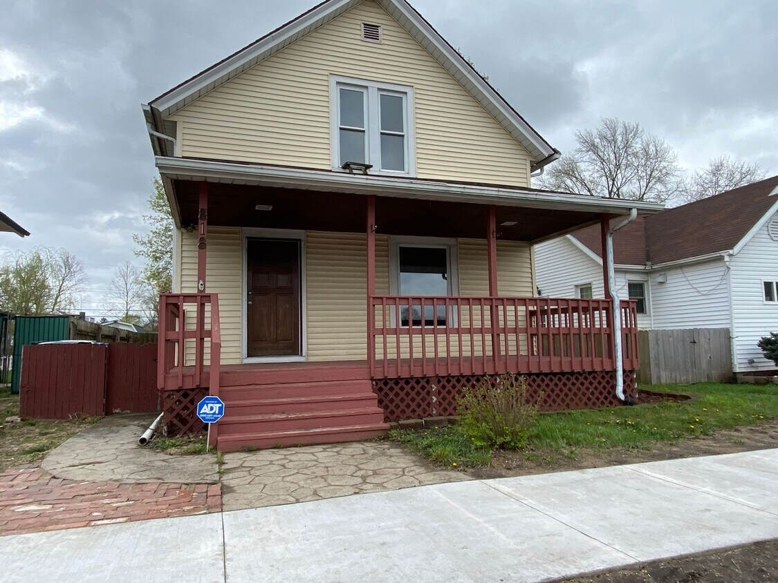 Primary Photo - $500 OFF First Month Rent - Warm and welco...