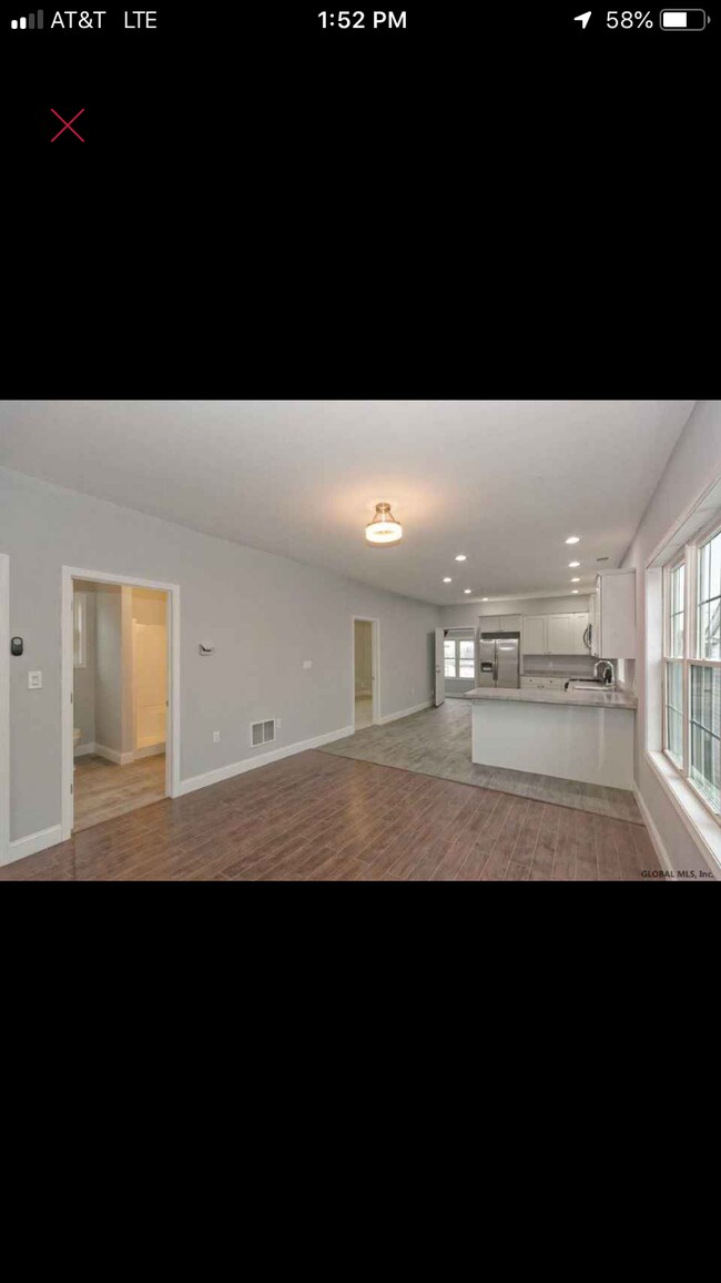 Building Photo - 508 6th Ave
