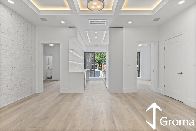 Foto del edificio - State of the Art, and No Fee!   Washington Square Luxury!  Sunny XL Rooms, 3 baths!