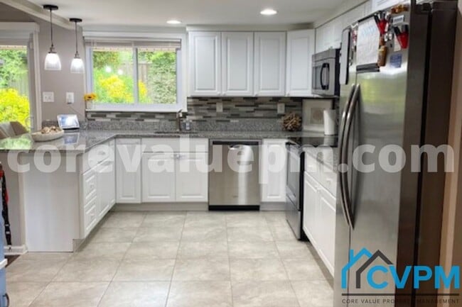 Building Photo - 16200 Alderwood Ln