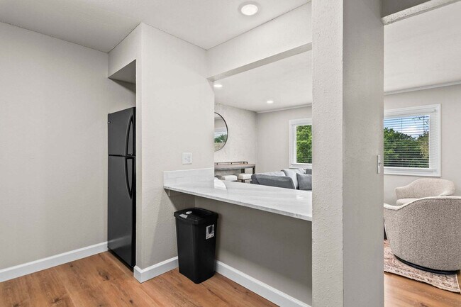 Foto del edificio - 2309 Cherry Hills Dr