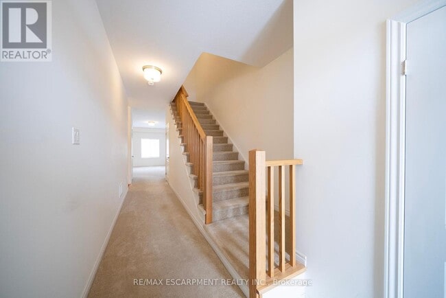 Building Photo - 8 Copeman Ave