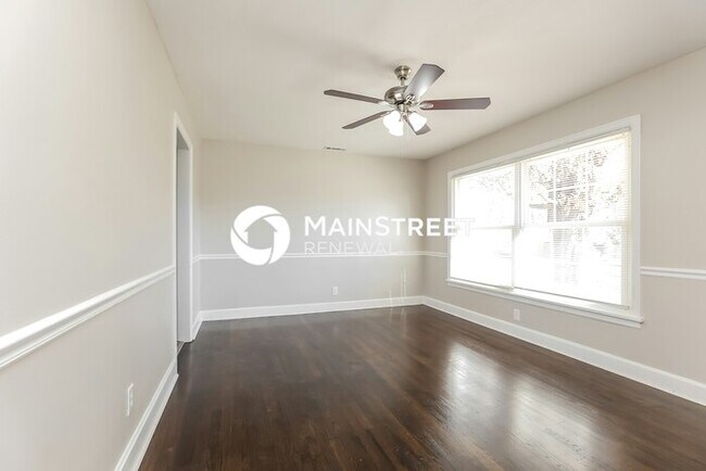 Building Photo - 3 Bedroom Pet-Friendly Home in Gallatin, TN with Main Street Renewal