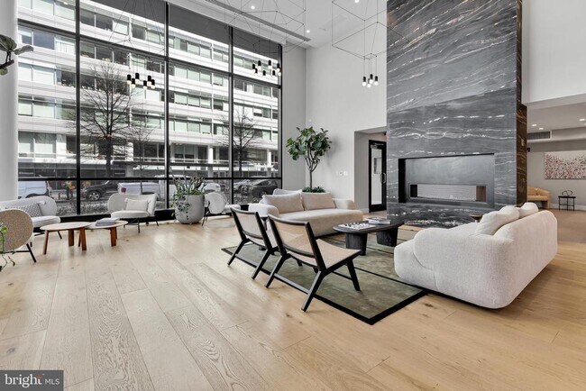 Foto del edificio - 37 L St SE