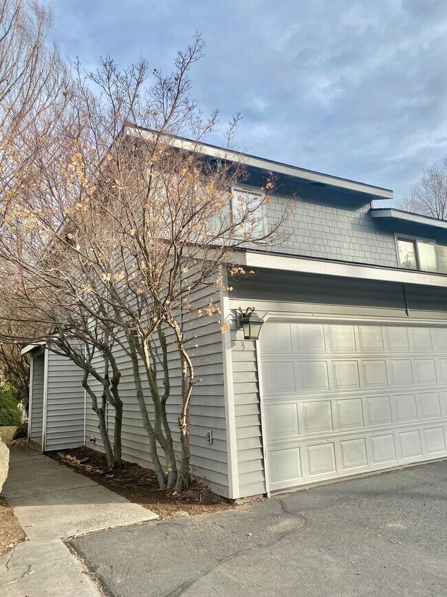 Building Photo - 1700 NW 9th St