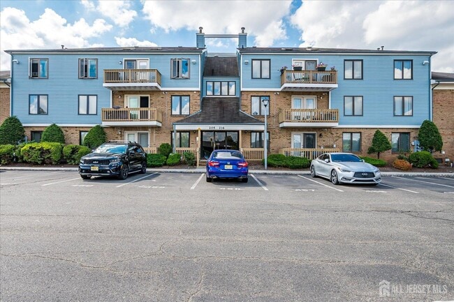 Building Photo - 213 Peach St