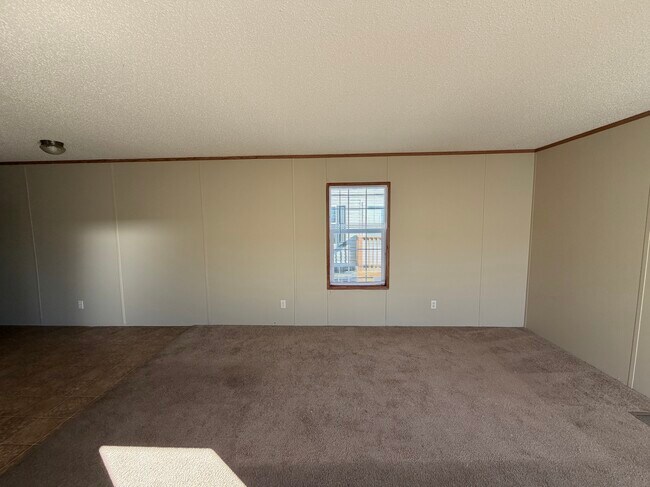 Building Photo - 25503 Nuway Ave