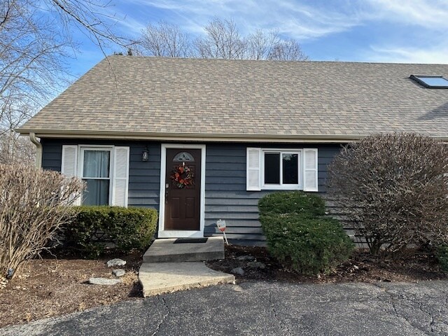Primary Photo - 23471 N Apple Hill Ln