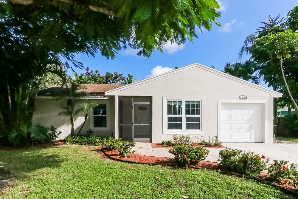 Primary Photo - 10683 Aquarius Ln