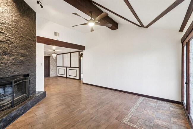 Foto del edificio - 24369 Bingham Creek Rd