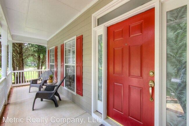 Building Photo - 4 br, 2.5 bath House - 15139 Yarmouth Rd