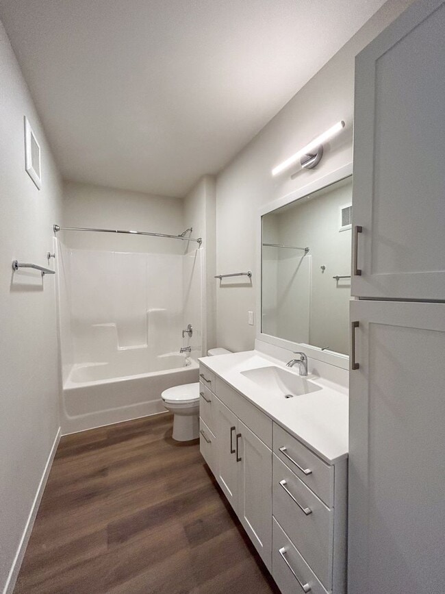 Interior Photo - CR Crossing