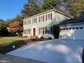 Building Photo - 13456 Point Pleasant Dr
