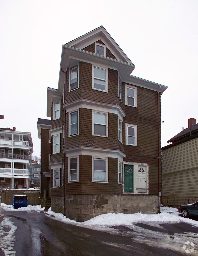 Primary Photo - 535 N Main St