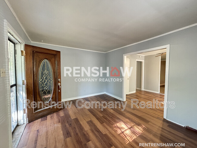 Foto del edificio - 3350 Hardin Ave