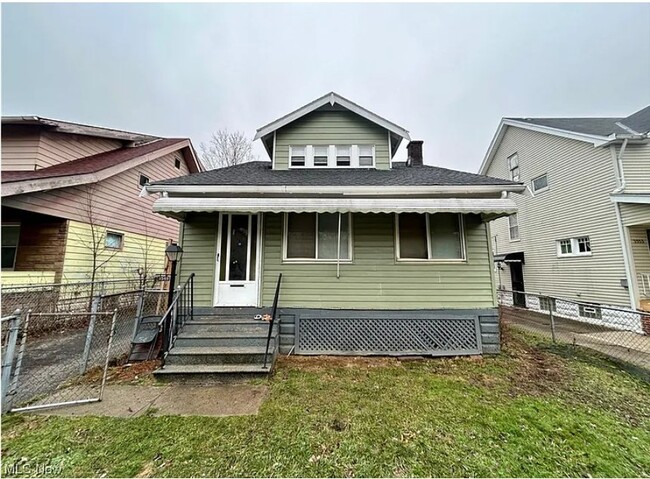 Building Photo - 3549 E 133rd St