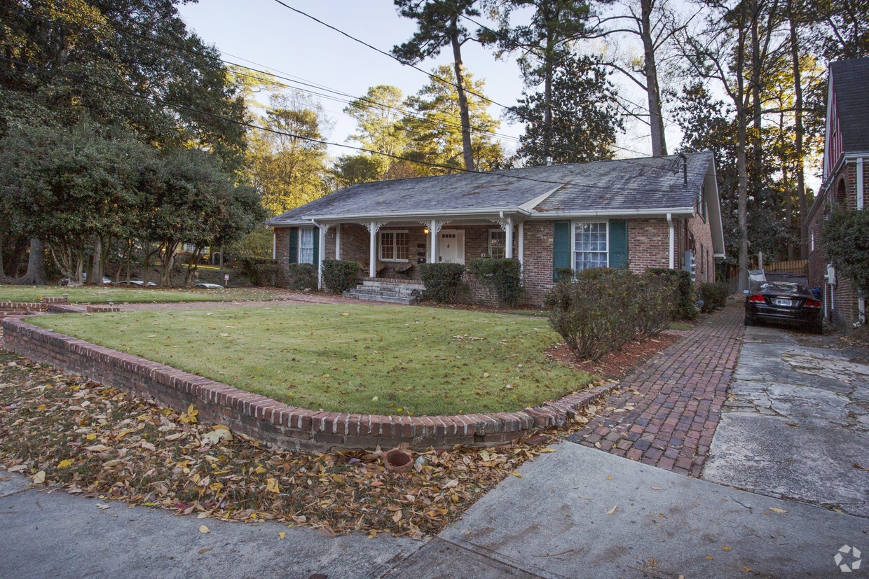 Building Photo - 1845 Monroe Dr NE