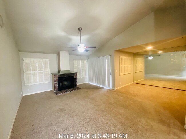 Building Photo - Quaint 3 Bedroom in Laguna West