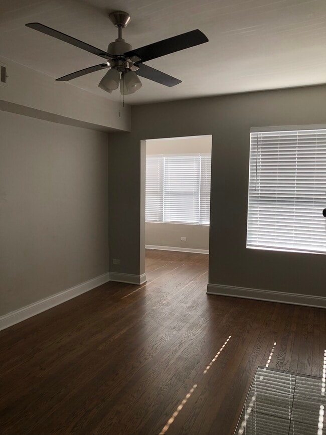 Living Room - 3336 W Potomac Ave