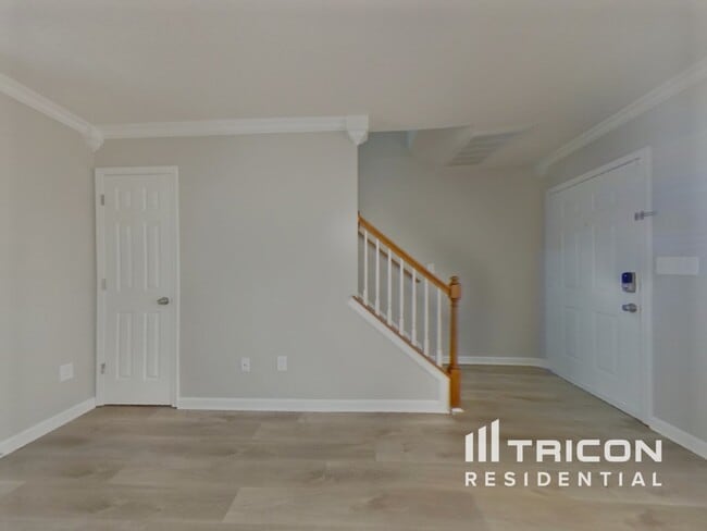 Building Photo - 105 Great Oaks Way