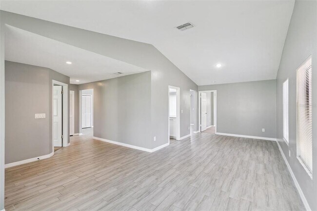 Building Photo - 1431 Sackett Cir