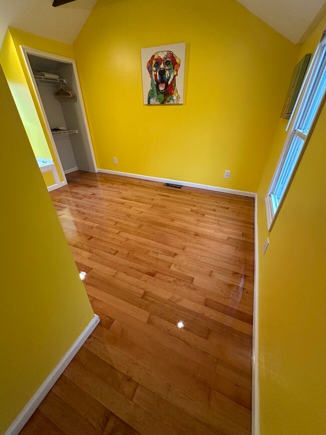 Building Photo - 23 Lin Rd