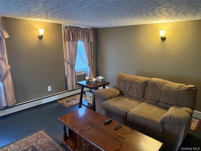 Foto del edificio - 6 Glenmere Ave