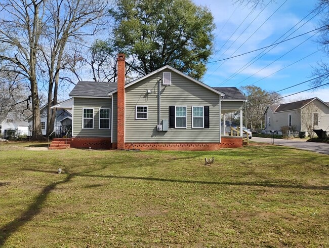 Building Photo - 204 W Park Ave