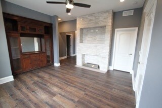 Building Photo - 6318 N Clark St
