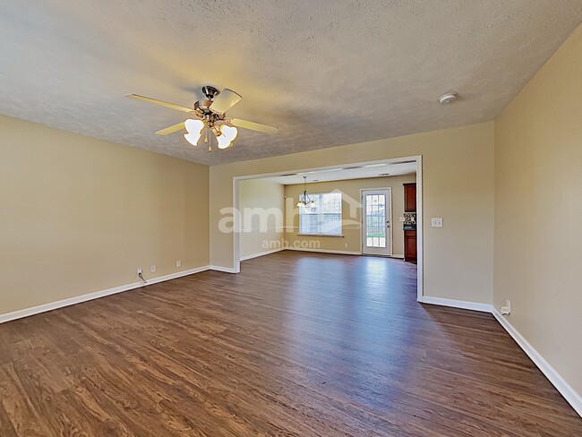 Building Photo - 105 Tulip Grove Point