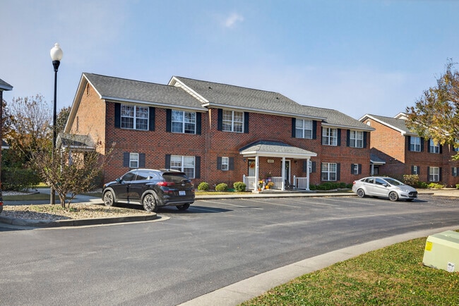 Building Photo - Townes at Prior