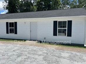 Building Photo - 215 W Quilly St