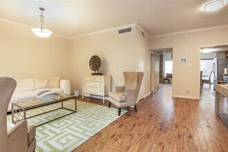 Building Photo - 1802 Stoney Brook Dr