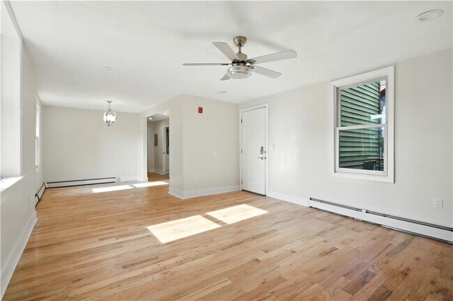 Building Photo - 108 Spruce St
