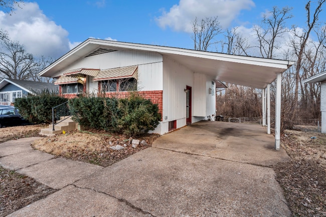 Photo - 10508 Lilac Ave House