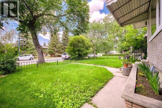 Photo du bâtiment - 2510-2516 16 St NW