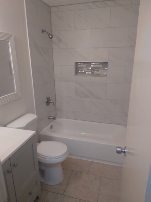 Foto principal - 4507 67th St W