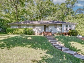 Building Photo - 3212 Springdale Dr