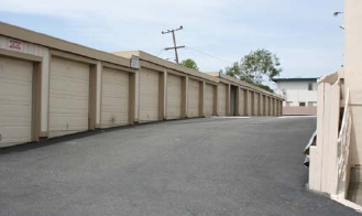 Garages - Cathay Gardens Apartments