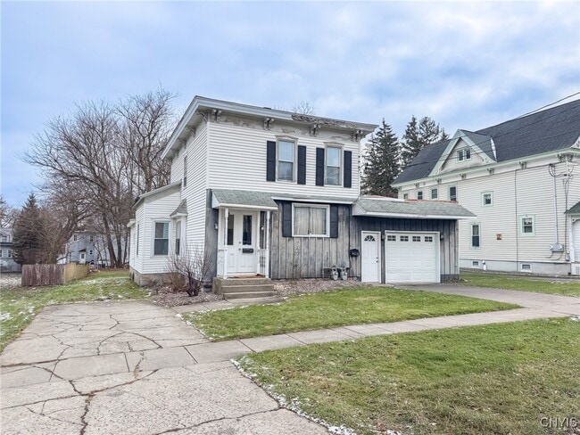 Building Photo - 10 Beach Ave