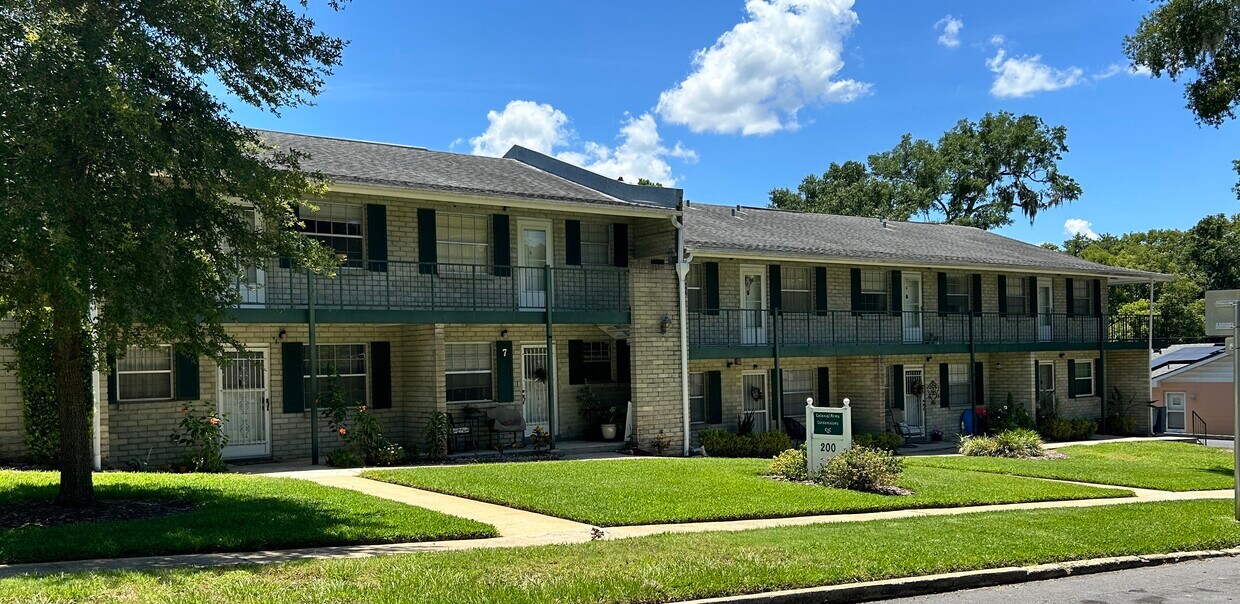 Exterior - 200 E 10th Ave