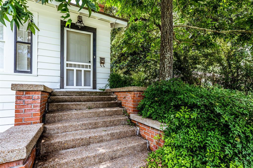 1619 15th St, Huntsville, TX 77340 Condo for Rent in Huntsville, TX