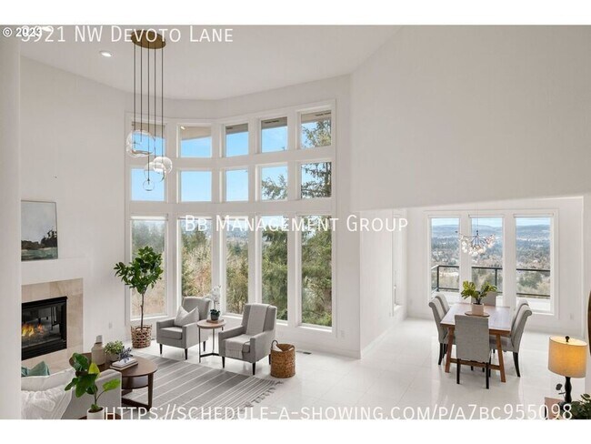 Building Photo - Beautiful Forest Heights Home!! Gourmet ki...