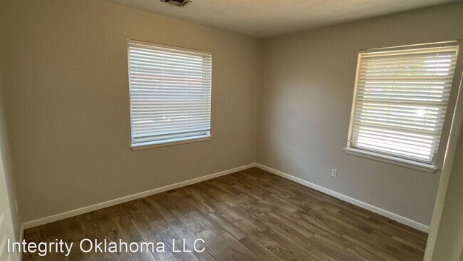 Building Photo - 3 br, 2 bath House - 1220 N. Warren AVE