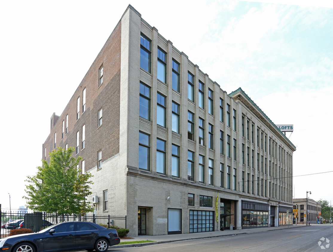 Primary Photo - Schuster Lofts