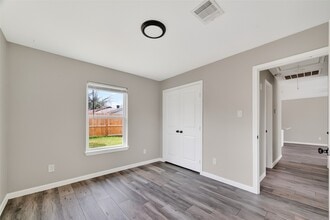 Building Photo - 4106 White St