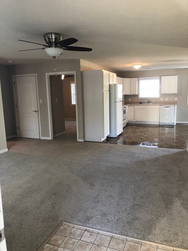 Foto principal - 3202 Zeller Ave