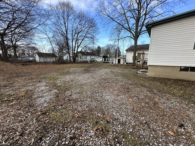 Building Photo - 3 br, 1 bath House - 2517 Wildwood Ave