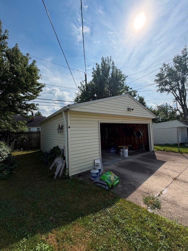 Building Photo - 14312 Corridon Ave