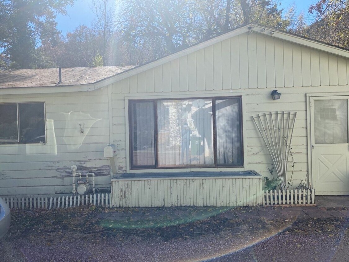 1 br, 1 bath House 705 Prospect Place House for Rent in Manitou